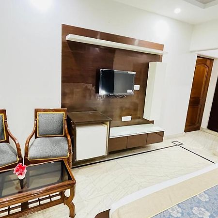 גורגאון Hotel Starline Sector 28 מראה חיצוני תמונה