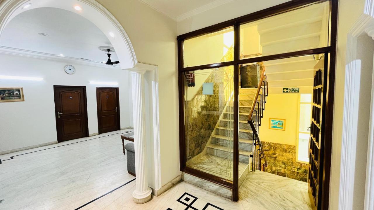 גורגאון Hotel Starline Sector 28 מראה חיצוני תמונה