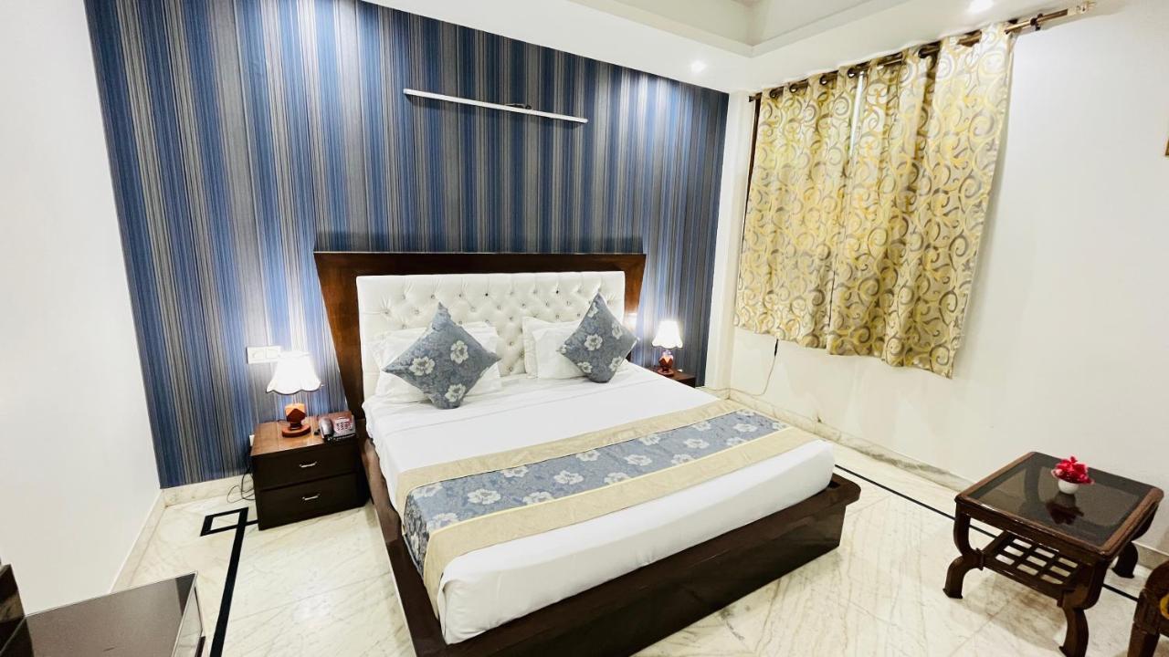 גורגאון Hotel Starline Sector 28 מראה חיצוני תמונה