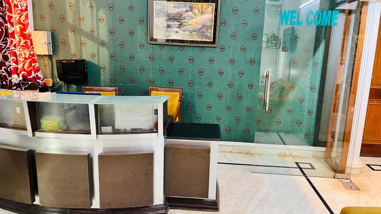 גורגאון Hotel Starline Sector 28 מראה חיצוני תמונה