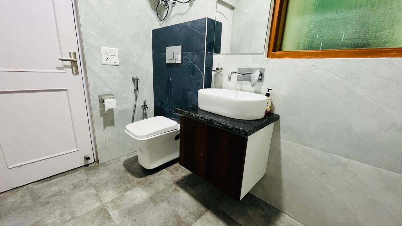 גורגאון Hotel Starline Sector 28 מראה חיצוני תמונה