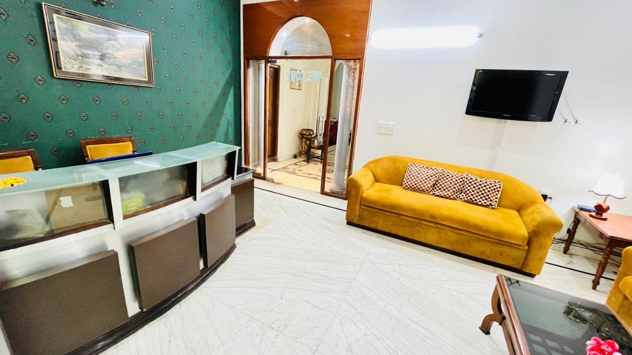גורגאון Hotel Starline Sector 28 מראה חיצוני תמונה
