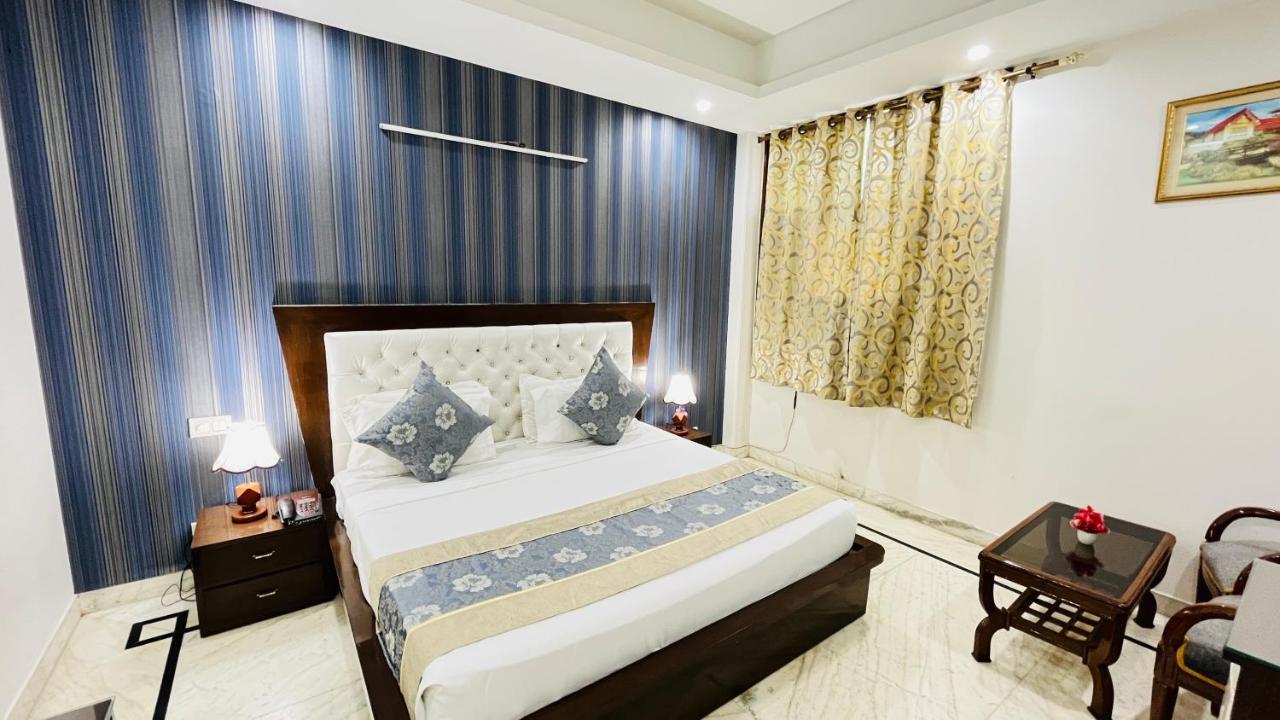 גורגאון Hotel Starline Sector 28 מראה חיצוני תמונה