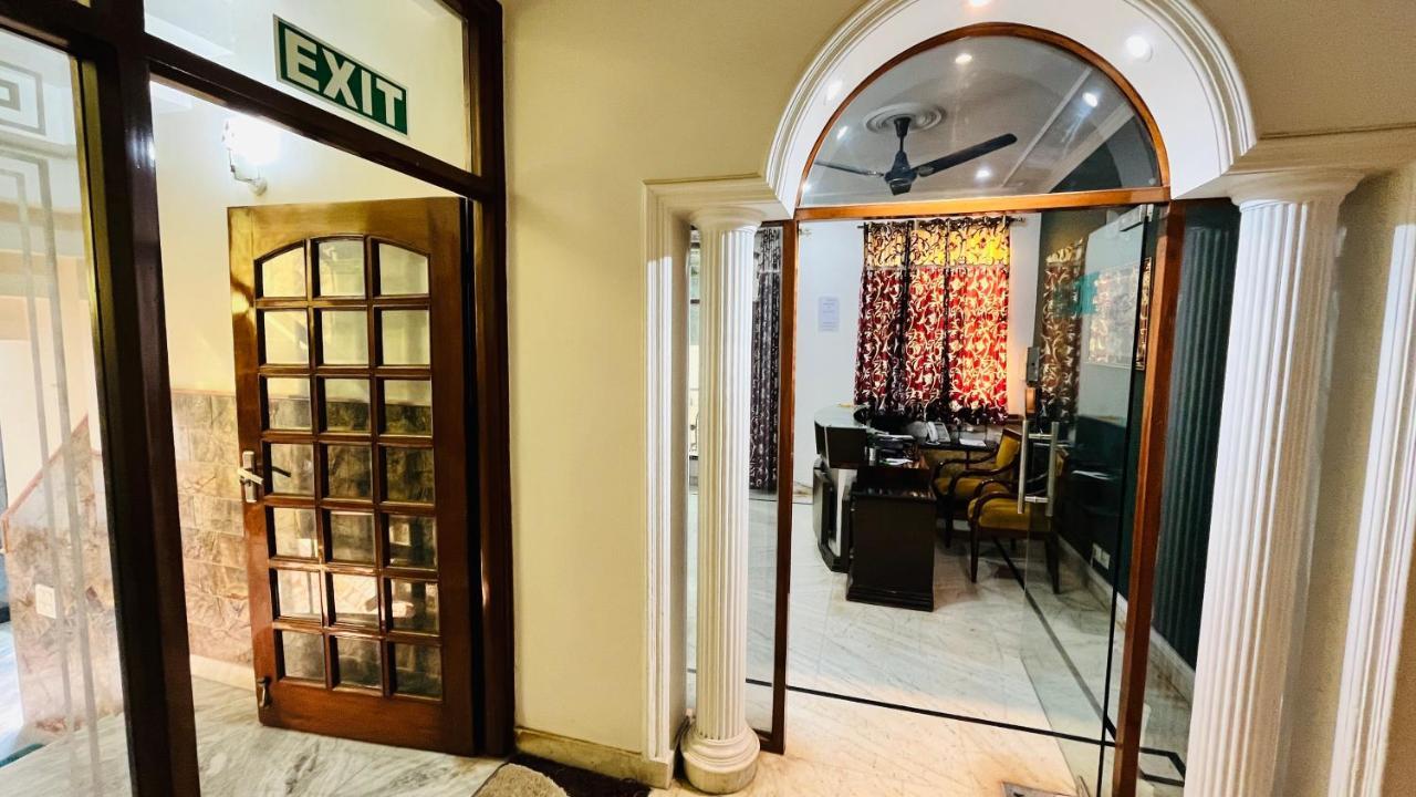 גורגאון Hotel Starline Sector 28 מראה חיצוני תמונה