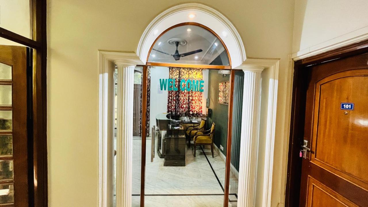 גורגאון Hotel Starline Sector 28 מראה חיצוני תמונה