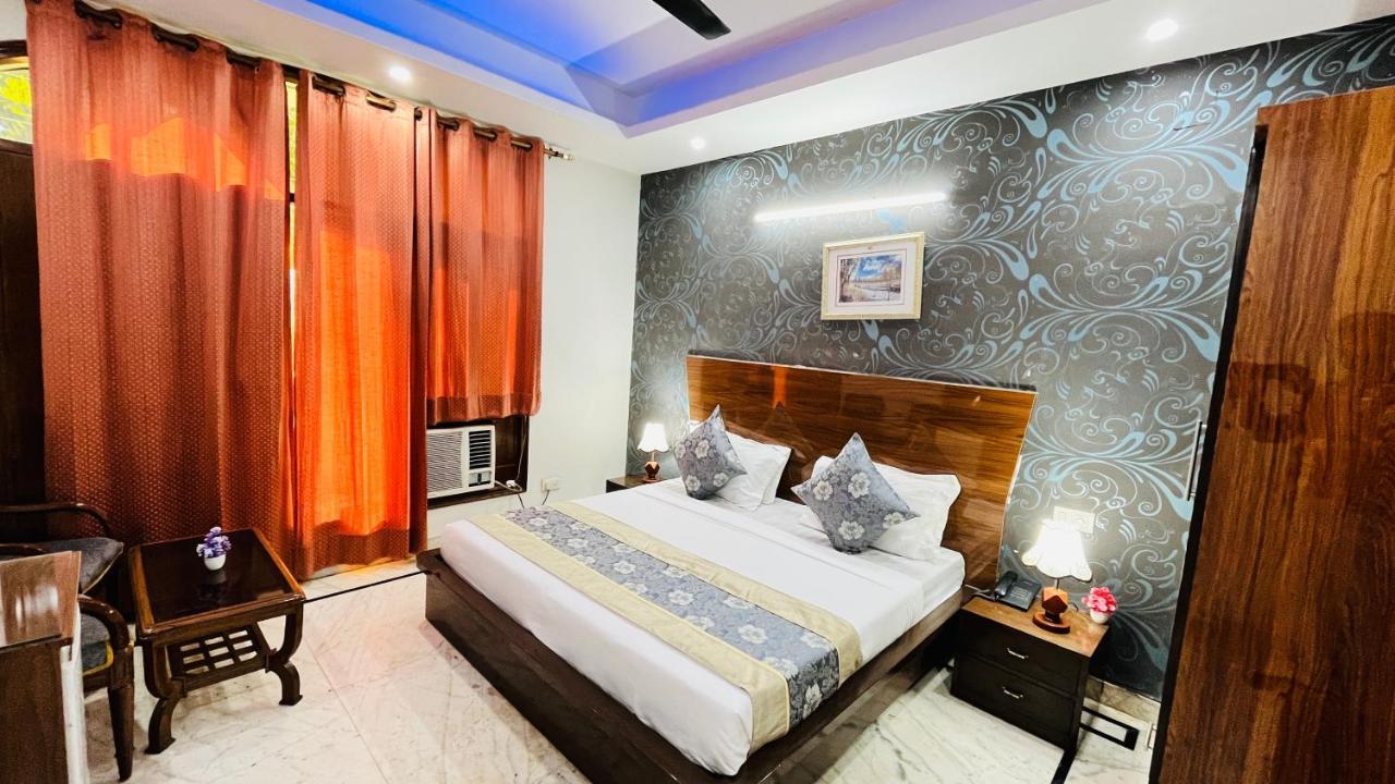 גורגאון Hotel Starline Sector 28 מראה חיצוני תמונה