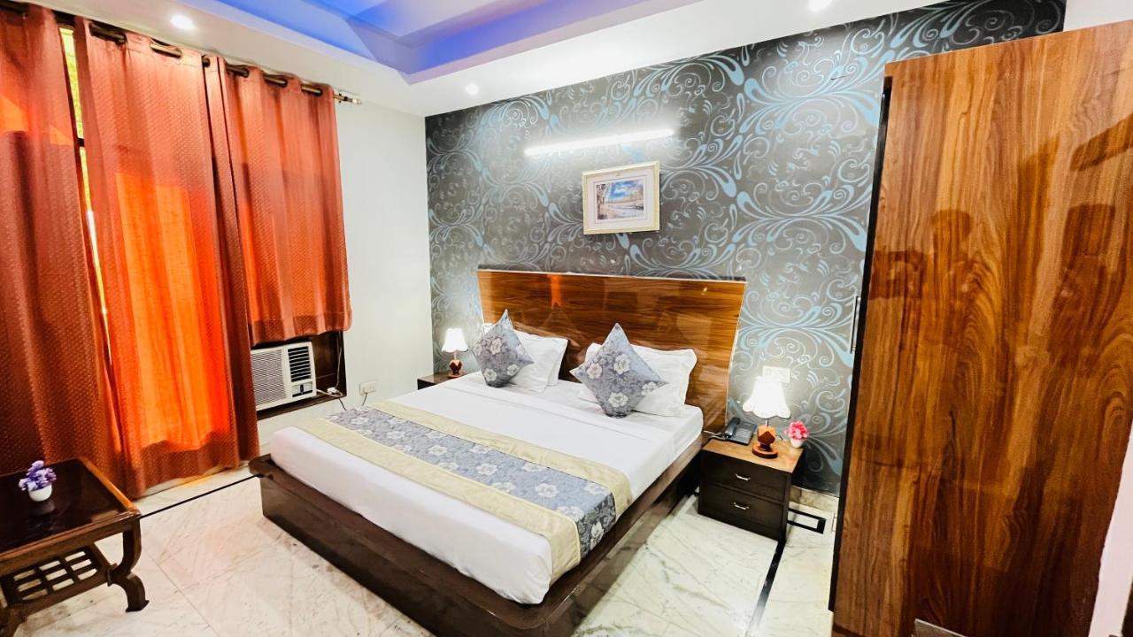גורגאון Hotel Starline Sector 28 מראה חיצוני תמונה